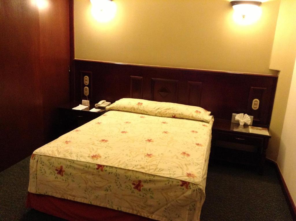 Hotel Real De Uruapan Uruapan  Dış mekan fotoğraf