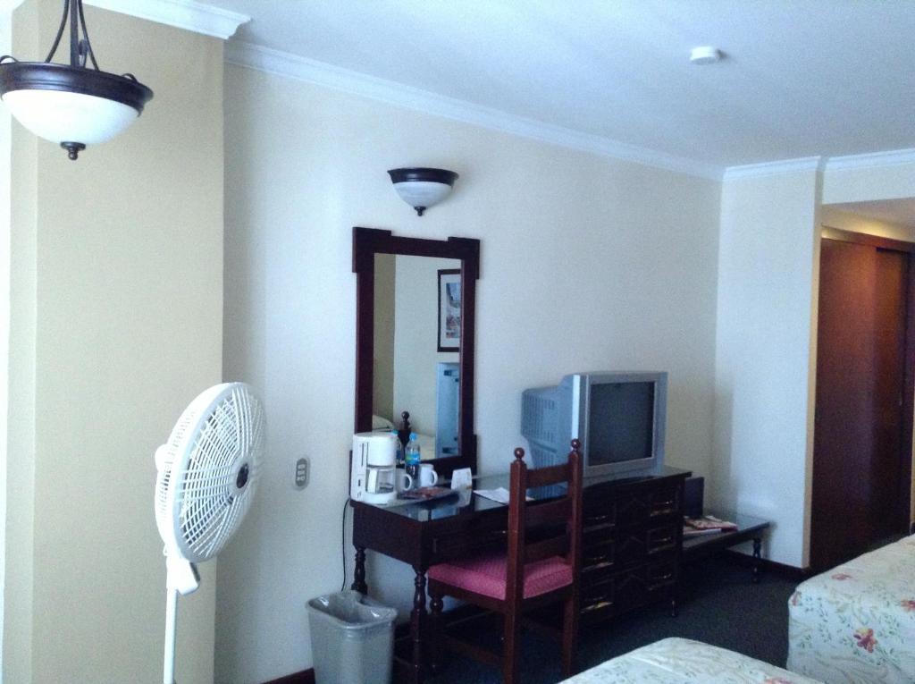 Hotel Real De Uruapan Uruapan  Oda fotoğraf
